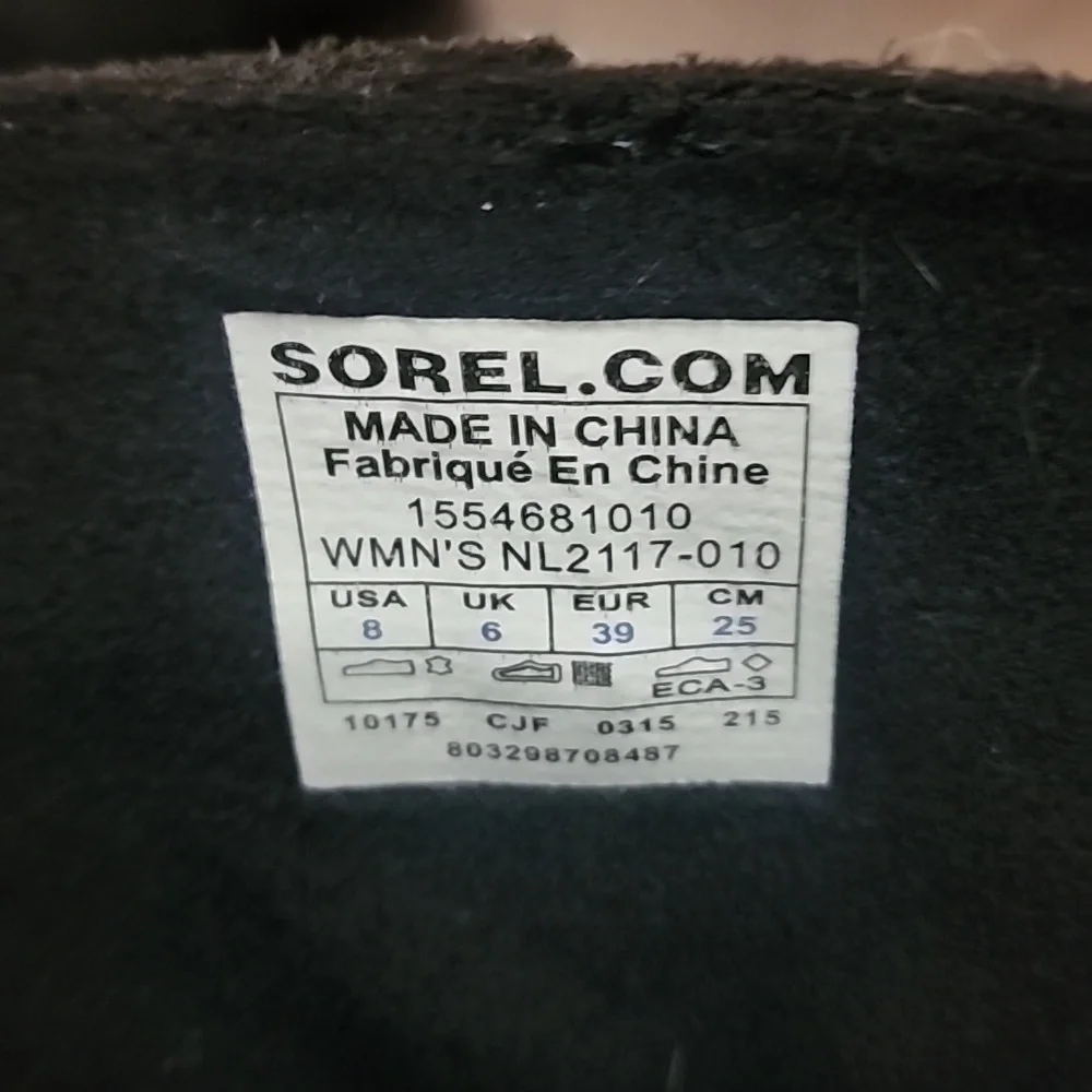 NEW Sorel boots size 8